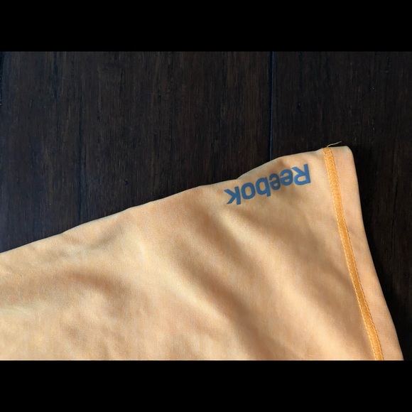 Cute Reebok tank - Picture 2 of 3